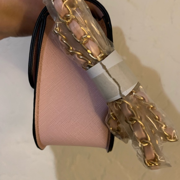 Marilyn Monroe Blush Crossbody Bag with Blush & Gold Chain - Picture 7 of 7